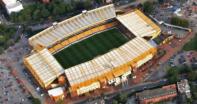 Molineux
                          Wolverhampton